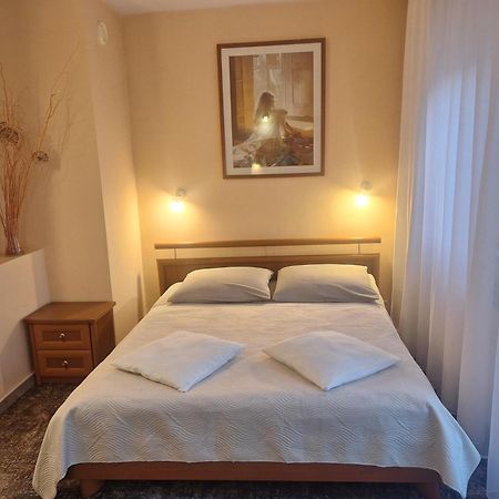 Hotel W Dobieszkowie Strykow Luaran gambar