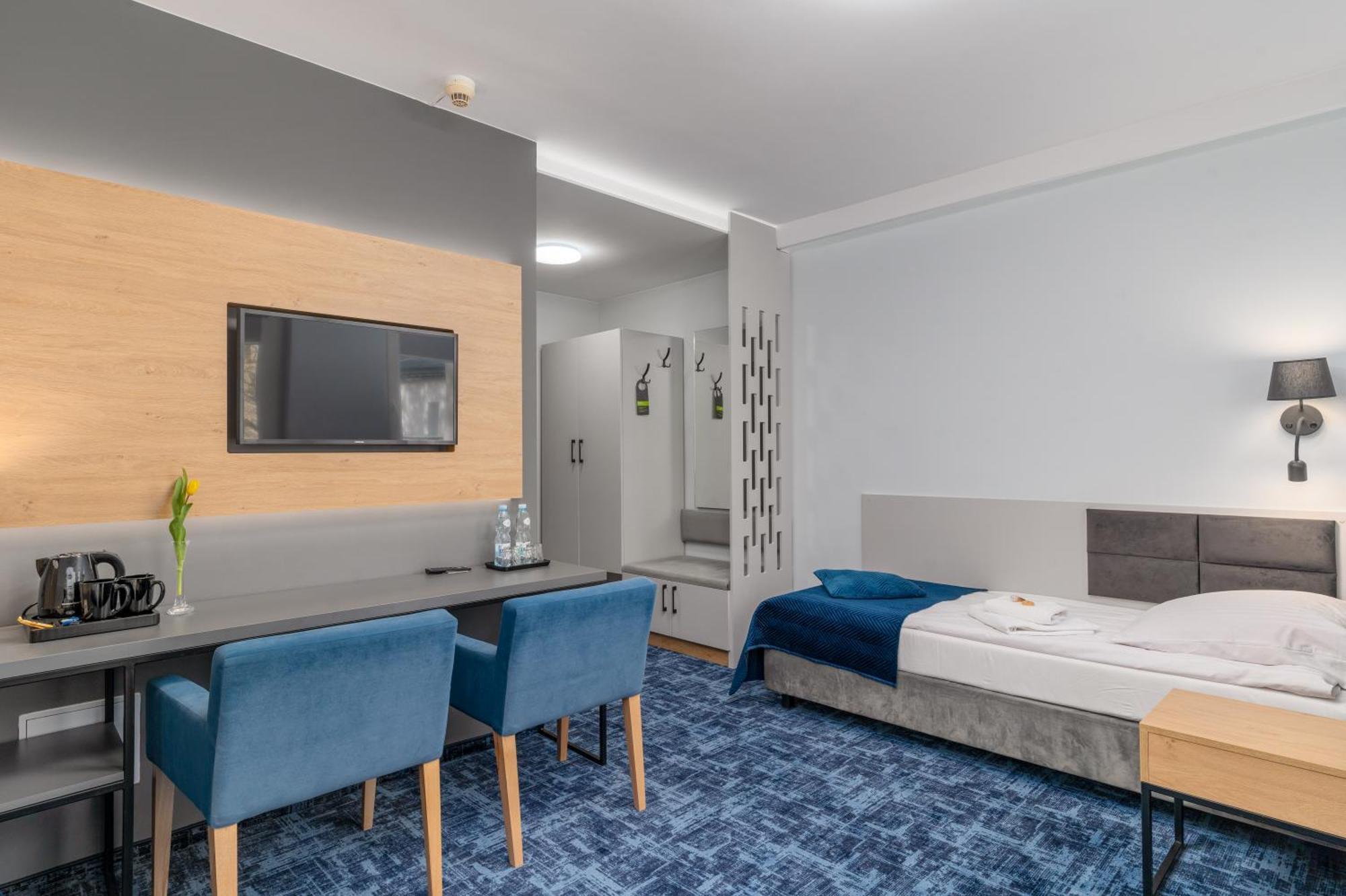 Hotel W Dobieszkowie Strykow Luaran gambar