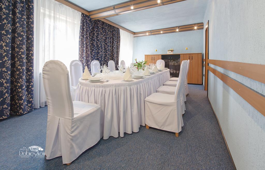 Hotel W Dobieszkowie Strykow Luaran gambar