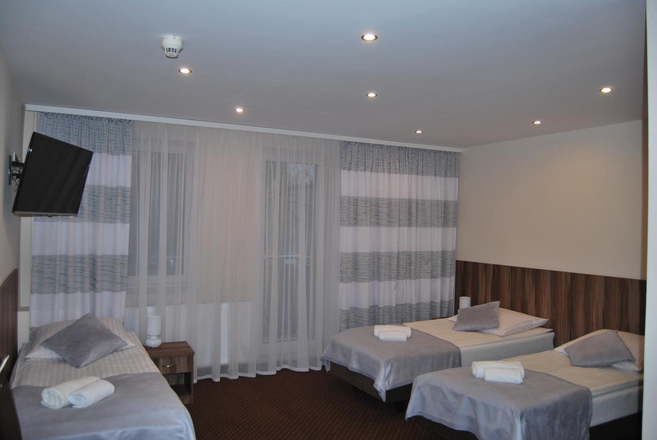 Hotel W Dobieszkowie Strykow Luaran gambar